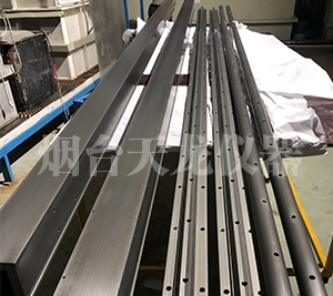 大型模具草莓视频污在线下载