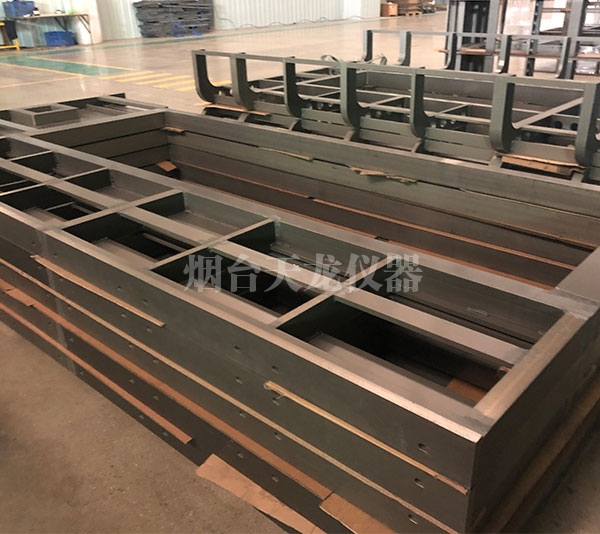大型模具草莓视频污在线下载