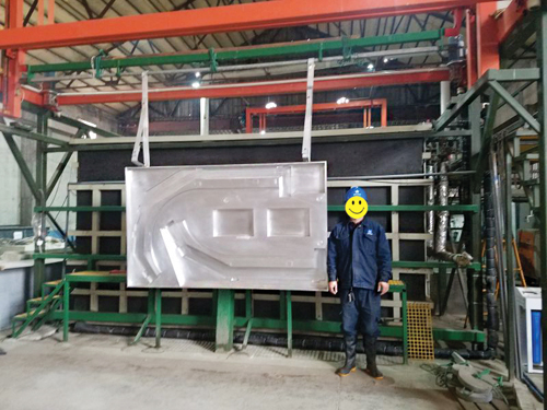 大型模具草莓视频污在线下载